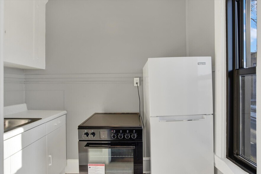 More Photos Of 33 S 18th St, Harrisburg Apartments For Sale