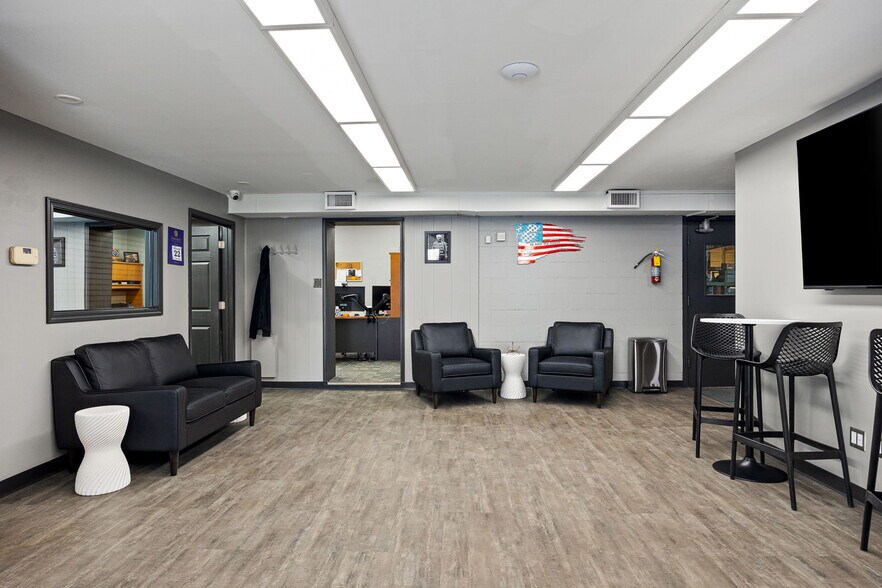 More Photos Of 2302 Highly St, Saint Joseph Warehouse For Sale