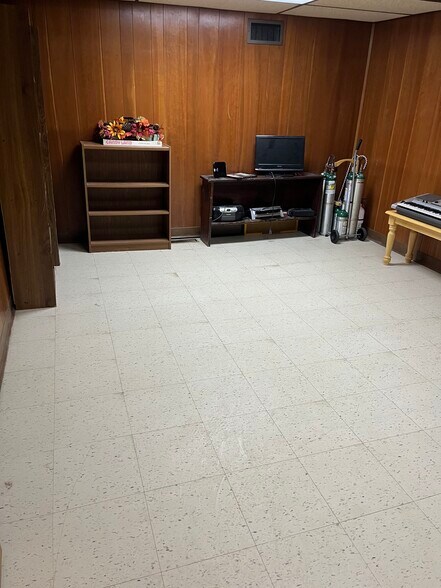 More Photos Of 365 Central Ct, Steubenville Religious Facility For Lease