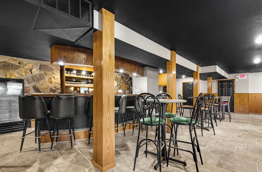 More Photos Of 2079 State Road Y, Linn Creek Restaurant For Sale