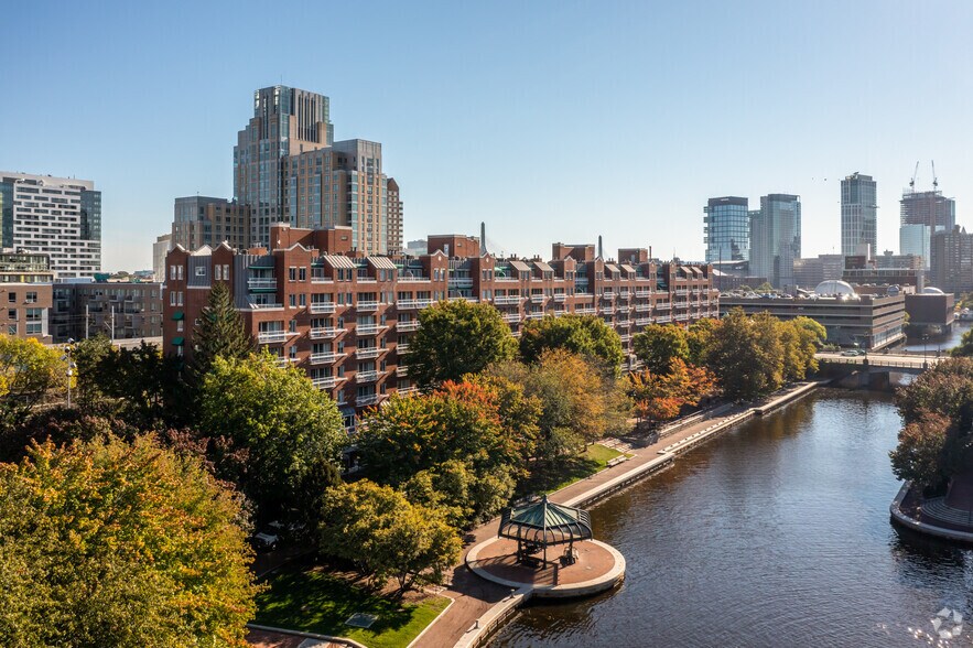 More Photos Of 4 Canal Park, Cambridge Apartments For Sale