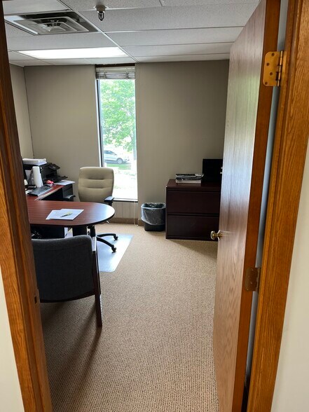 More Photos Of 120 Plato Blvd W, Saint Paul Warehouse For Lease