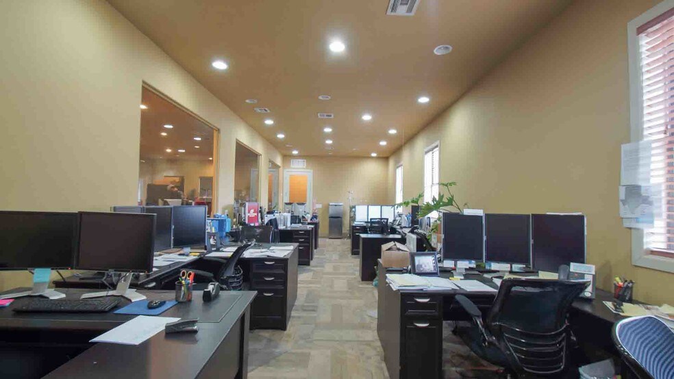 More Photos Of 14909 N Kelly Ave, Edmond Loft Creative Space For Lease
