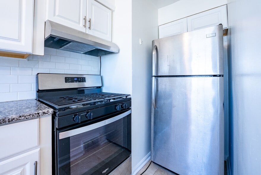 More Photos Of 2392 Wooster Rd, Rocky River Apartments For Sale