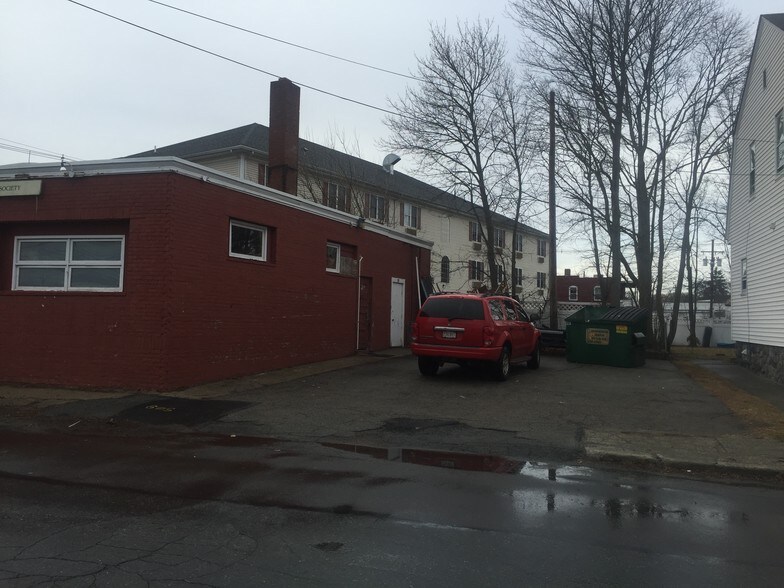 More Photos Of 377 N Main St, Mansfield Office For Lease