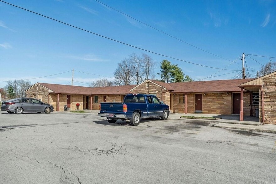 More Photos Of 1646 E Spring St, Cookeville Hotel For Sale