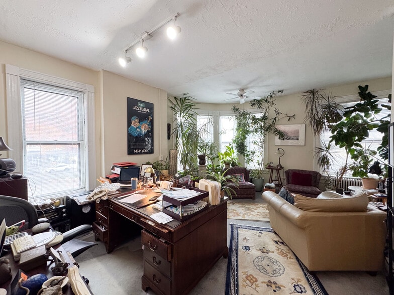 More Photos Of 79 Trumbull St, New Haven Apartments For Sale