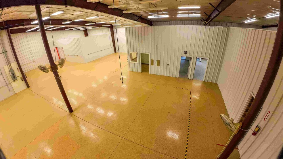 More Photos Of 601 4th St, De Smet Warehouse For Sale