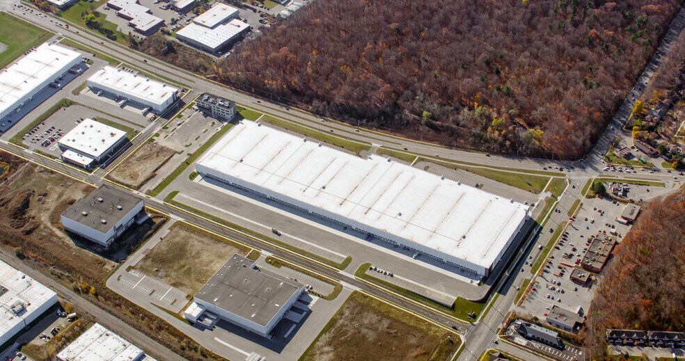 More Photos Of 15 Pearson St, Kitchener Medical For Lease