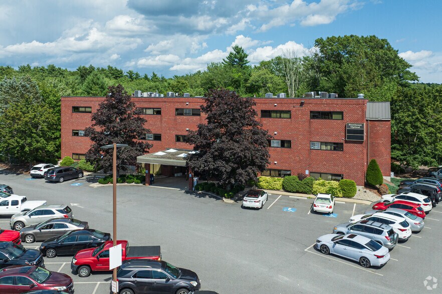 More Photos Of 511 W Grove St, Middleborough Medical For Sale