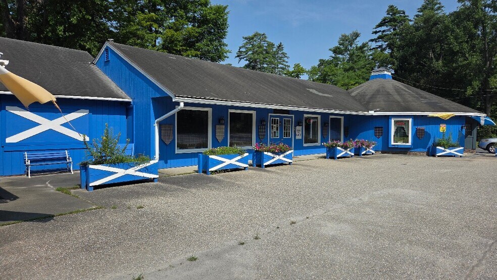 Primary Photo Of 5187 Vt Route 7A, Arlington General Retail For Sale