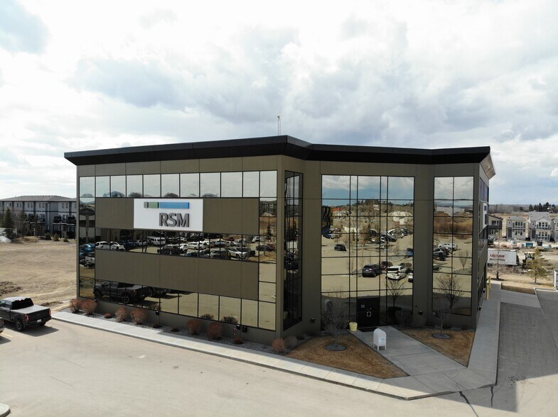 More Photos Of 546 Laura Ave, Red Deer County Business Park For Lease