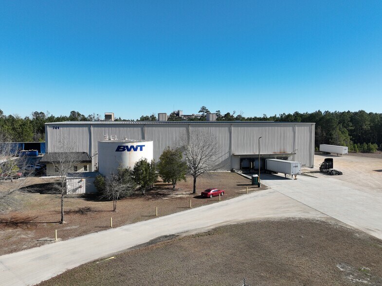 More Photos Of 741 Wellman Rd, Darlington Warehouse For Lease