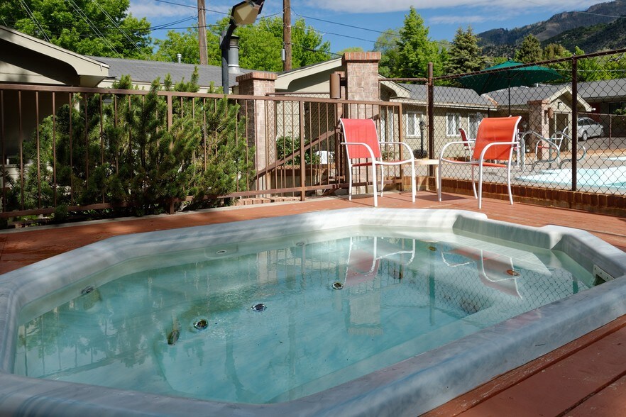 More Photos Of 51637 Highway 6, Glenwood Springs Hotel For Sale