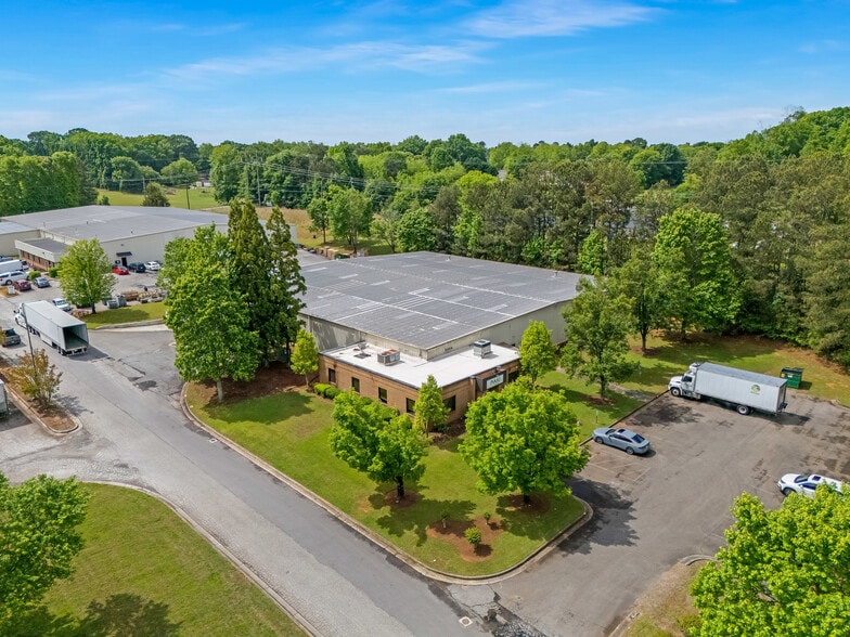 More Photos Of 2312 Centennial Cir, Gainesville Warehouse For Sale