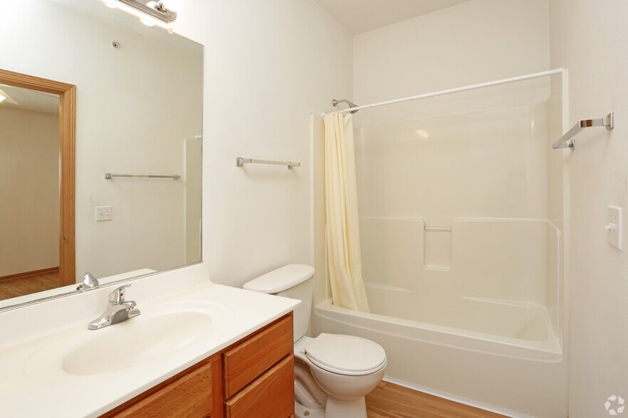 More Photos Of 1209 Mayfield Dr, Ames Apartments For Sale