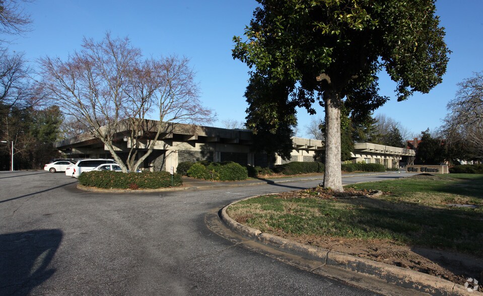 More Photos Of 345 Green St, Gainesville Warehouse For Lease