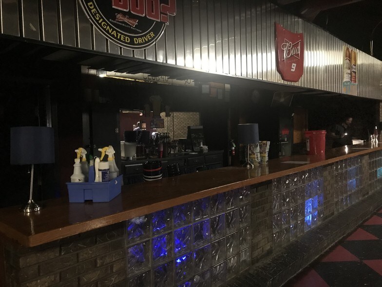 More Photos Of 108 W Birch St, Russellville Freestanding For Sale