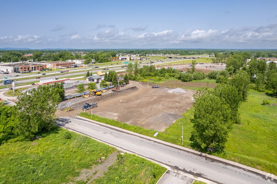 More Photos Of 270 Rue Jacques, Laval Land For Sale