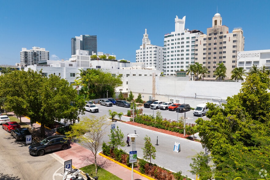 More Photos Of 235 Lincoln Rd, Miami Beach Unknown For Lease