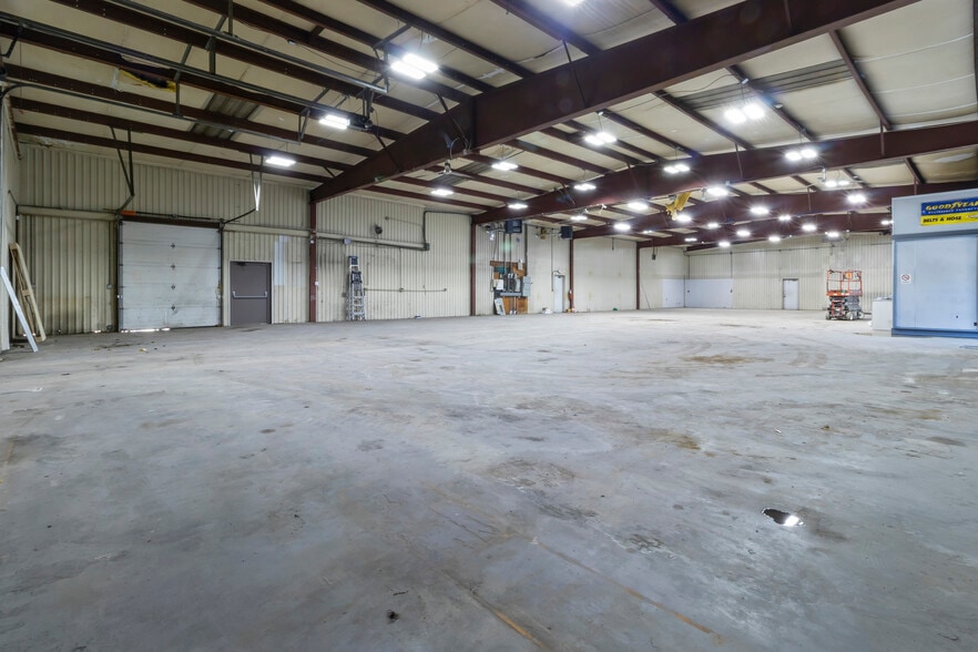 More Photos Of 1091 Kentucky Ave, Indianapolis Warehouse For Lease