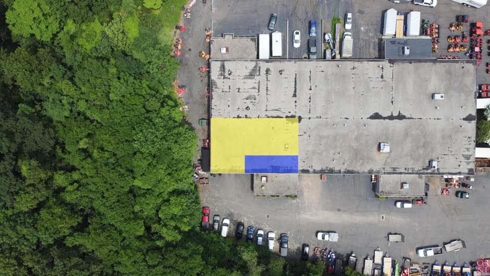 More Photos Of 71 S Turnpike Rd, Wallingford Manufacturing For Lease