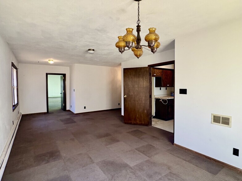 More Photos Of 1126 Wauwatosa Rd, Cedarburg Office Residential For Sale