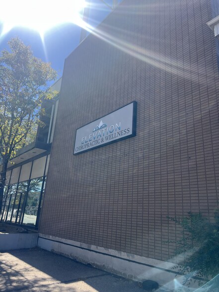 More Photos Of 677 S Colorado Blvd, Denver Office For Sale