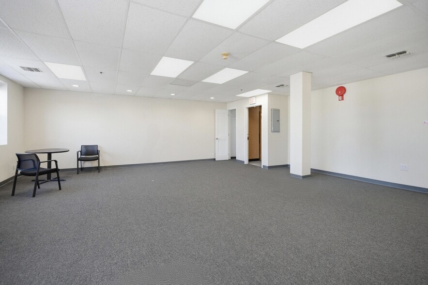 More Photos Of 475 E Main St, Patchogue Medical For Sale
