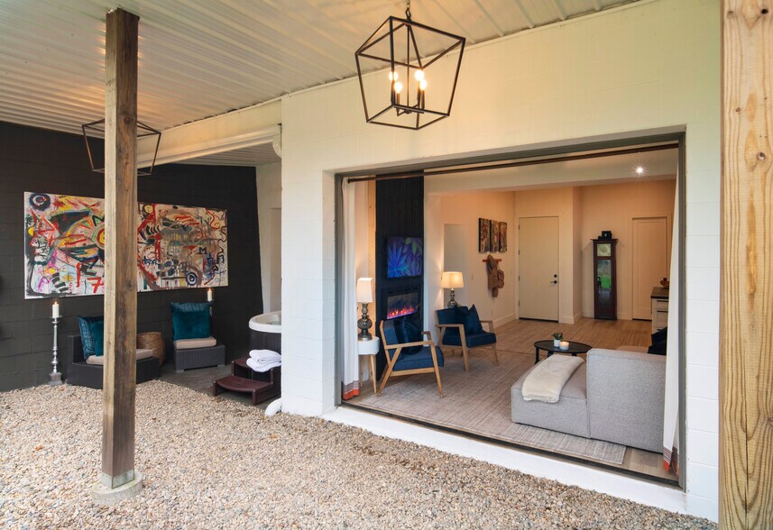 More Photos Of 13662 Red Arrow Hwy, Harbert Hotel For Sale