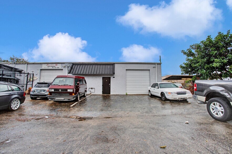 More Photos Of 1901 SW 100th Ter, Miramar Warehouse For Lease