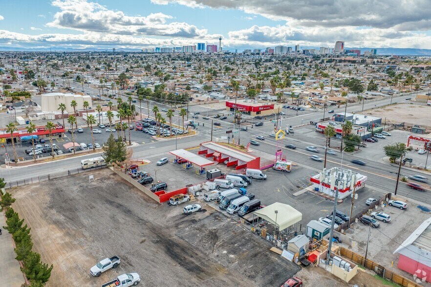More Photos Of 1402 N Eastern Ave, Las Vegas Carwash For Sale