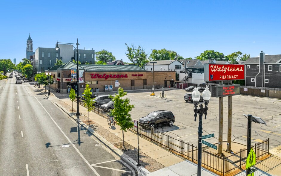 More Photos Of 2301 W Irving Park Rd, Chicago Drugstore For Sale