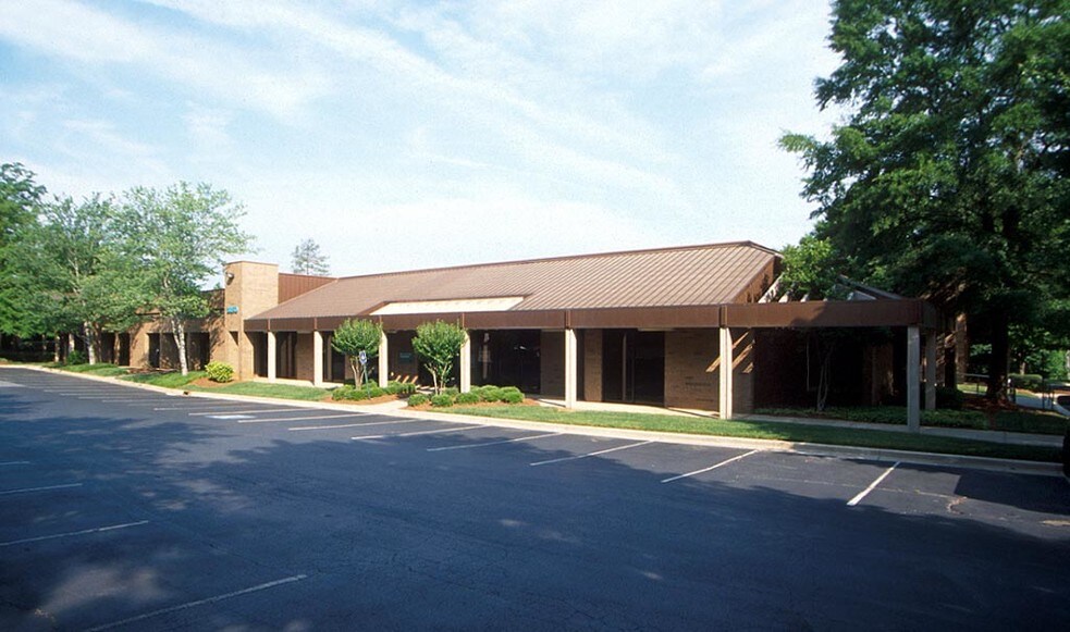 More Photos Of 3000 Business Park Dr, Norcross Unknown For Lease
