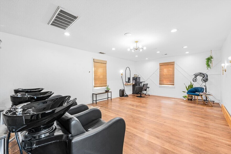 More Photos Of 348 Cernon St, Vacaville General Retail For Sale