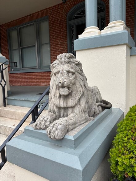 More Photos Of 535 W Orange St, Lancaster Office For Lease
