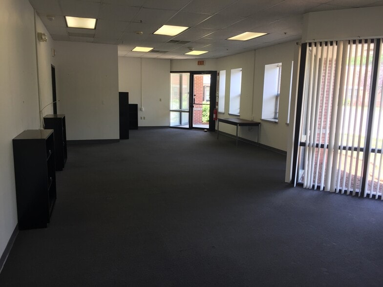 More Photos Of 19 Sterling Rd, Billerica Light Distribution For Lease