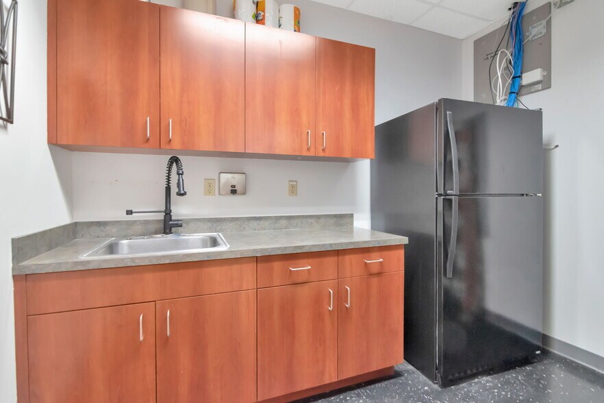 More Photos Of 1208 E Kennedy Blvd, Tampa Apartments For Sale