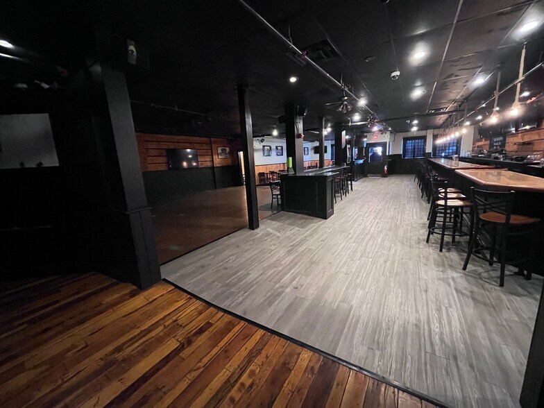 More Photos Of 27-45 Lafayette Sq, Haverhill Office For Lease