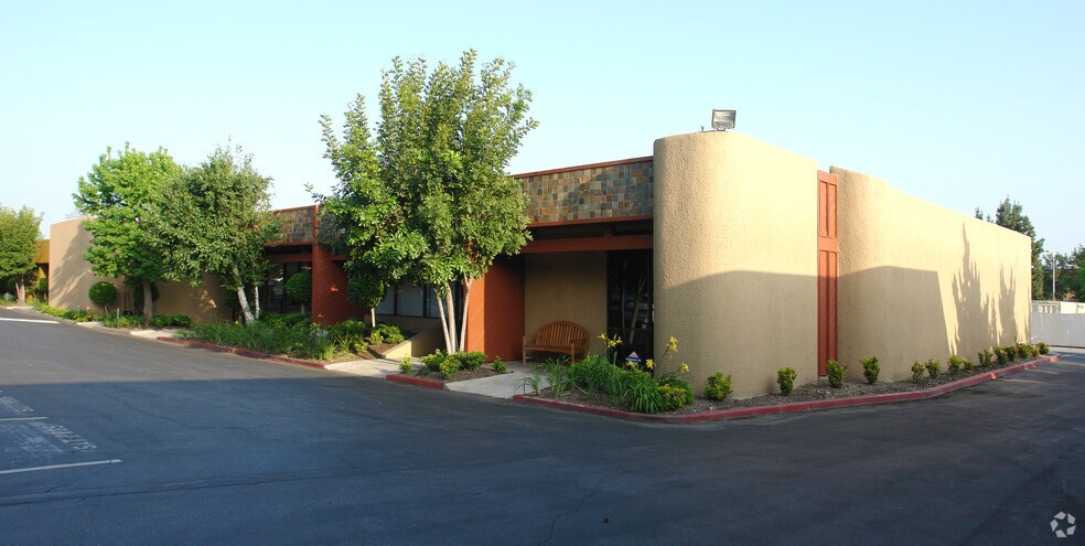 More Photos Of 701 S Myrtle Ave, Monrovia Office For Lease