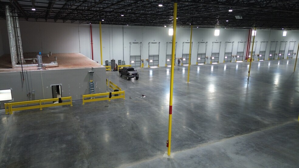 More Photos Of 115 Parkway Dr, Rincon Unknown For Lease