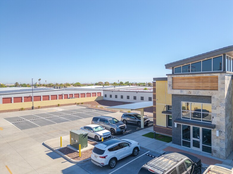 More Photos Of 1446 W Pico Ave, El Centro Medical For Lease