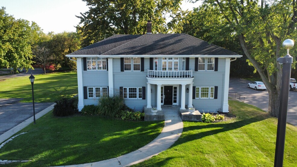 More Photos Of 1070 E Main St, Owosso Office For Lease