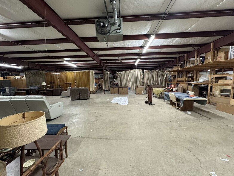 More Photos Of 2121 Pulaski Hwy, Havre De Grace Department Store For Sale