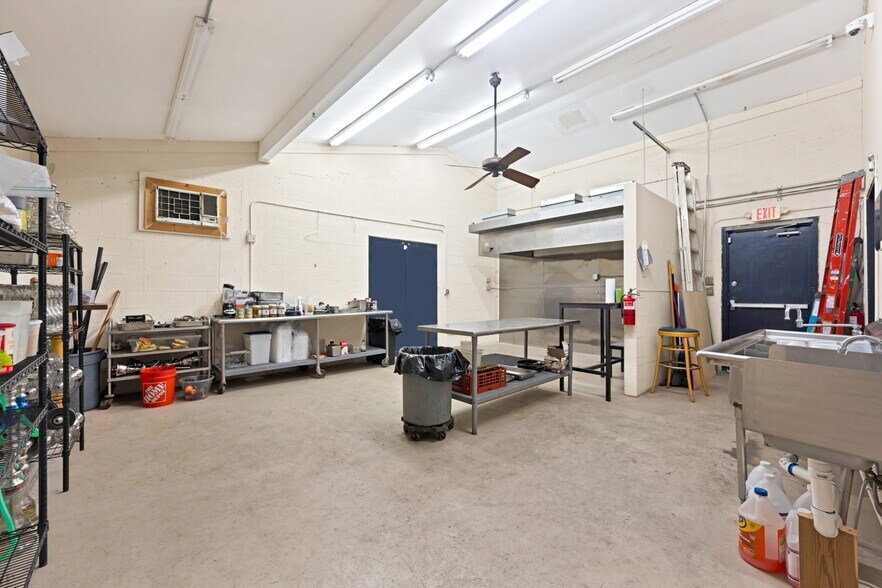 More Photos Of 1517 E Las Olas Blvd, Fort Lauderdale Bar For Lease