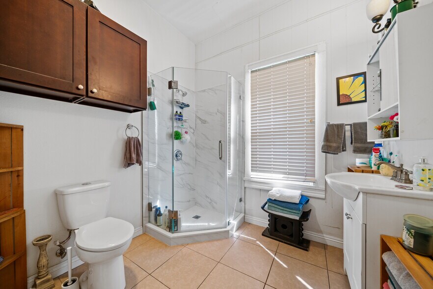 More Photos Of 215 W Carroll Ave, Glendora Apartments For Sale