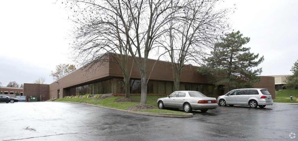More Photos Of 11780 Borman Dr, Maryland Heights Office For Lease