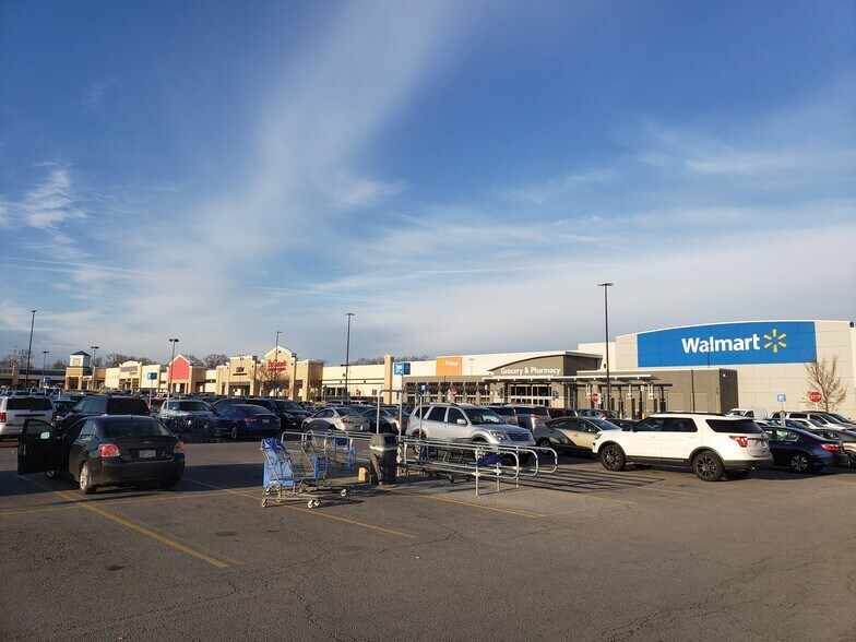 More Photos Of 1100-1300 Doral Dr, Boardman Unknown For Lease