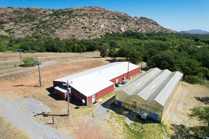 More Photos Of 42851 E County Road 1470, Lone Wolf Land For Sale