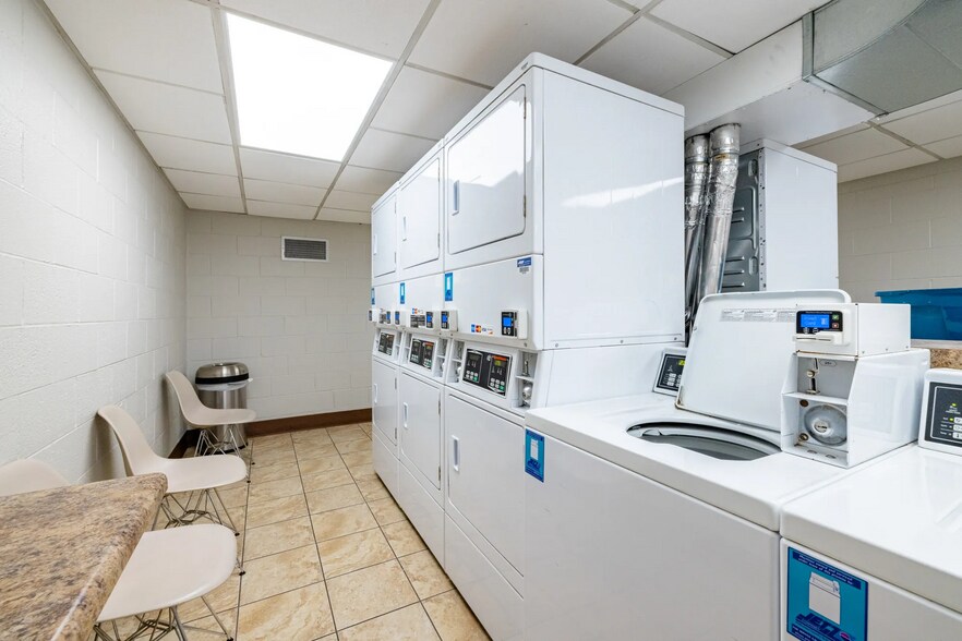 More Photos Of 520 S 2nd St, Springfield Apartments For Sale